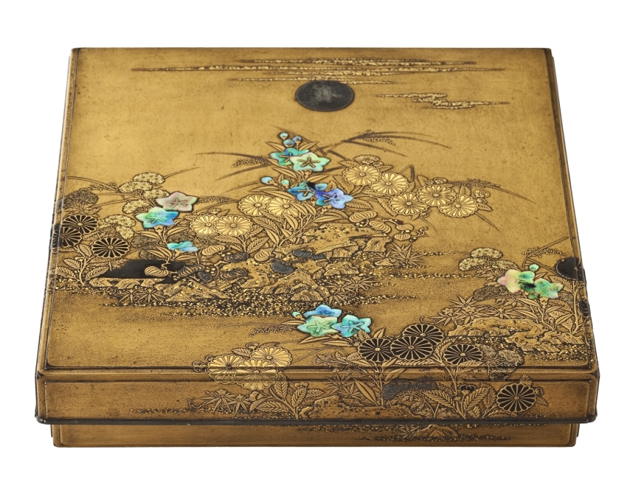 Igarashi Dōho I (zm. 1678) — suzuribako — szkatułka na przybory do kaligrafii z motywem jesiennej łąki; Muzeum Narodowe we Wrocławiu