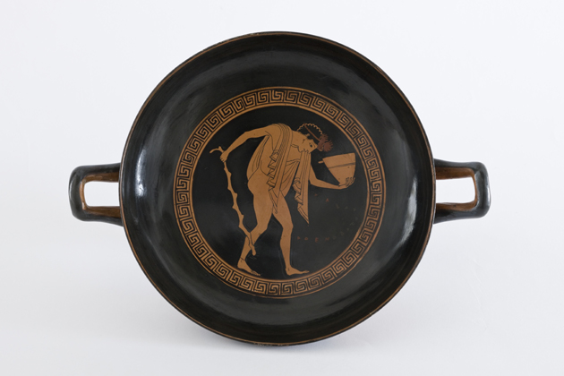 Kyliks czerwonofigurowy, glina, Grecja, Malarz Onesimos, 500–480 przed Chr., fot. Pracownia MNK