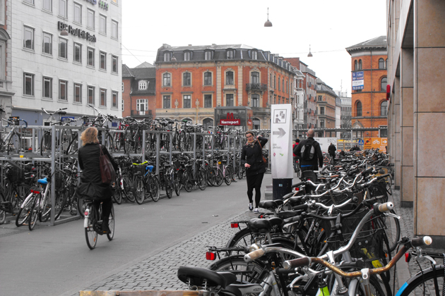 Rowery przy stacji Nørreport