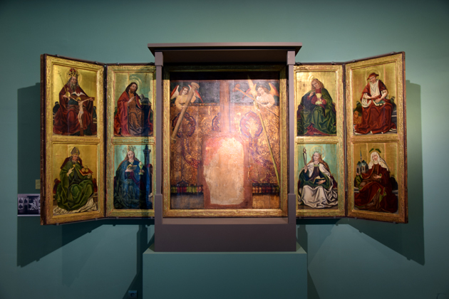 Baldachimowa nastawa ołtarzowa z figurą Piety (obecnie zaginiona) z kościoła św. Elżbiety we Wrocławiu — fot. Adrian Nikiel Baldachimowa nastawa ołtarzowa z figurą Piety (obecnie zaginiona) z kościoła św. Elżbiety we Wrocławiu — fot. Adrian Nikiel