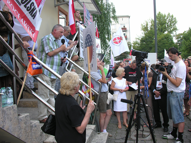 Protest w obronie Grzegorza Brauna — fot. Adrian Nikiel Protest w obronie Grzegorza Brauna — fot. Adrian Nikiel